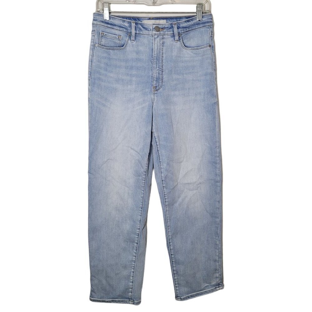 Athleta Sculptek light wash denim straight leg jeans size 8